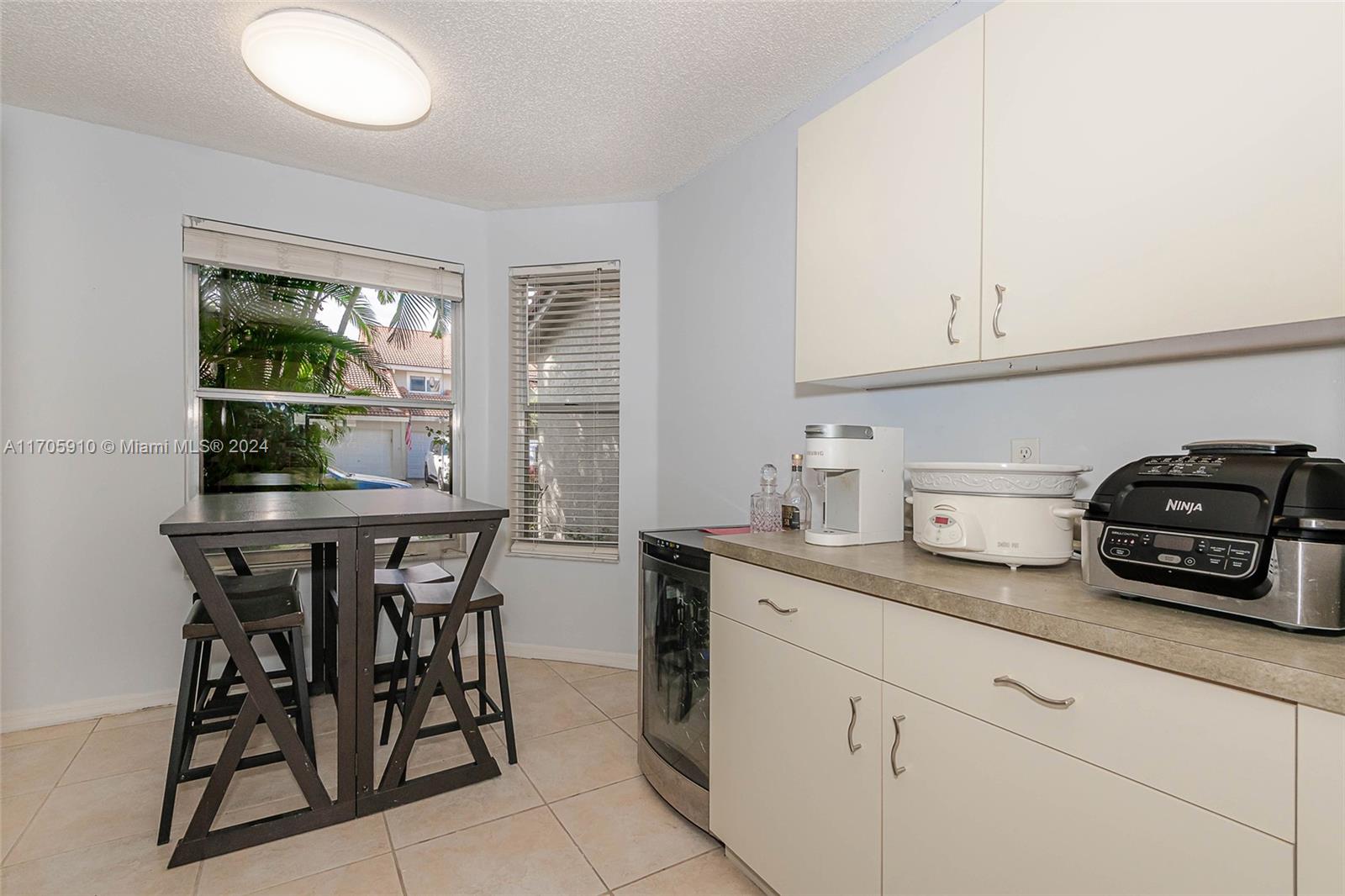 HOLIDAY SPRINGS VILLAGE - Residential