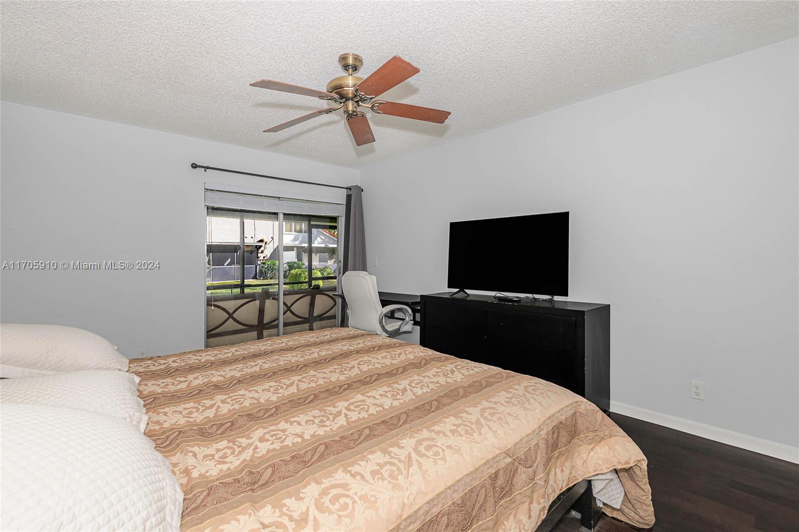 HOLIDAY SPRINGS VILLAGE - Residential