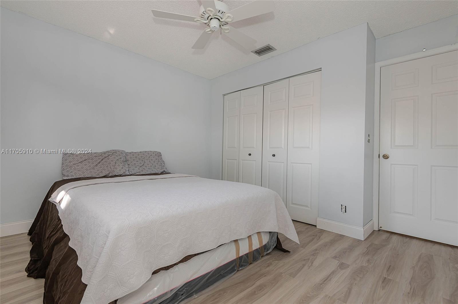 HOLIDAY SPRINGS VILLAGE - Residential