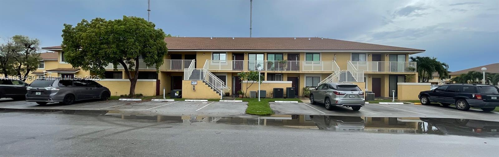 Beautiful 2-bedroom unit with indoor washer and dryer. Nice Unit! Like New kitchen cabinets, refrigerator, and tile throughout. large master bedroom. Community with gate, this unit will not last, a must see if you're looking at this area. Location is PRIME! Move in ready and easy to show. Includes water.