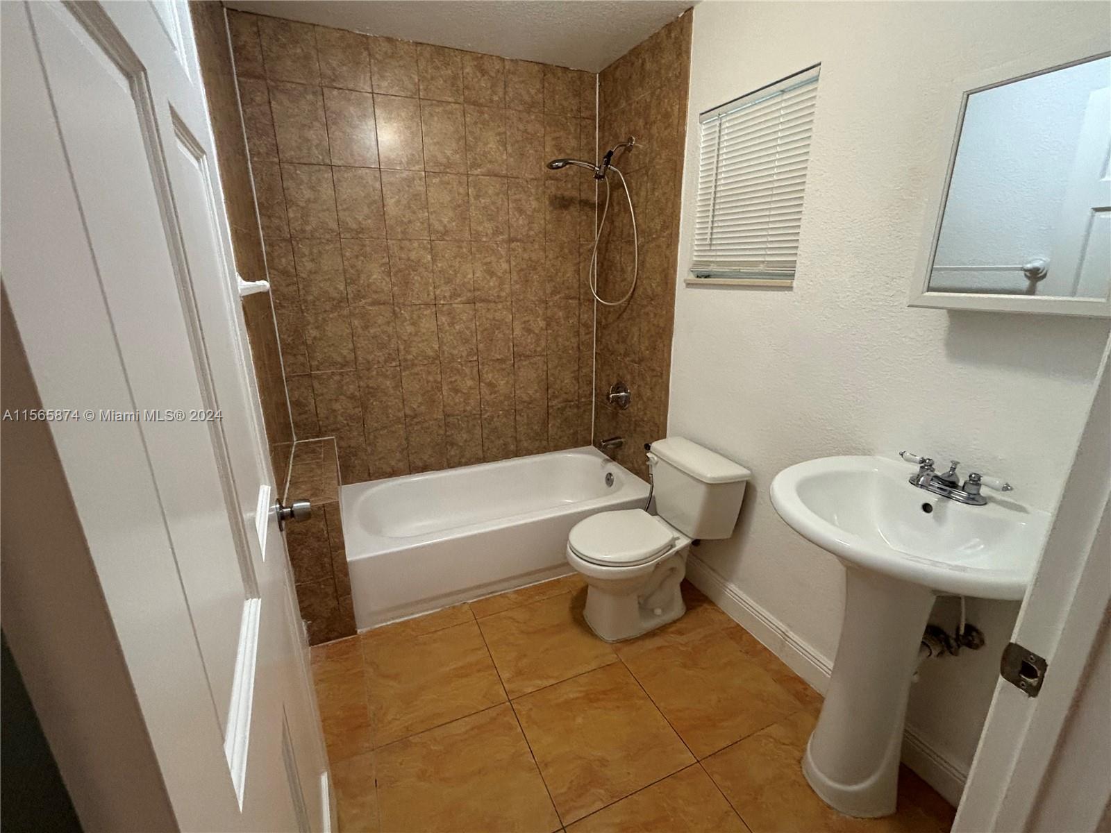 WALDIN ACRES - Residential Lease