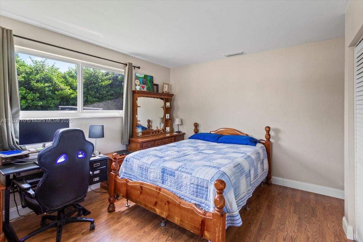 PINE MEADOWS SEC 4 - Residential