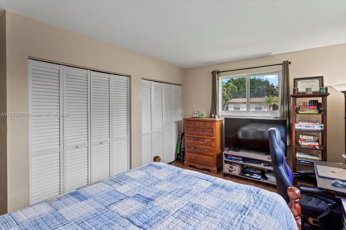 PINE MEADOWS SEC 4 - Residential