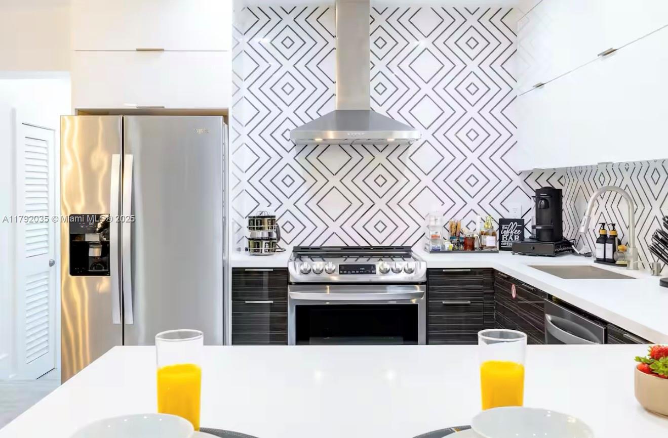 COLLEGE PARK - Residential Lease