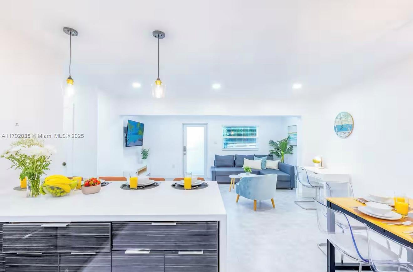 COLLEGE PARK - Residential Lease