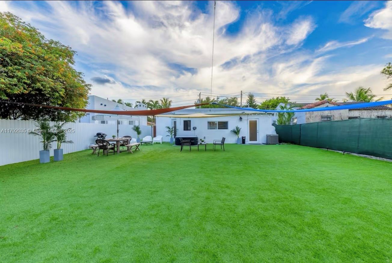 COLLEGE PARK - Residential Lease