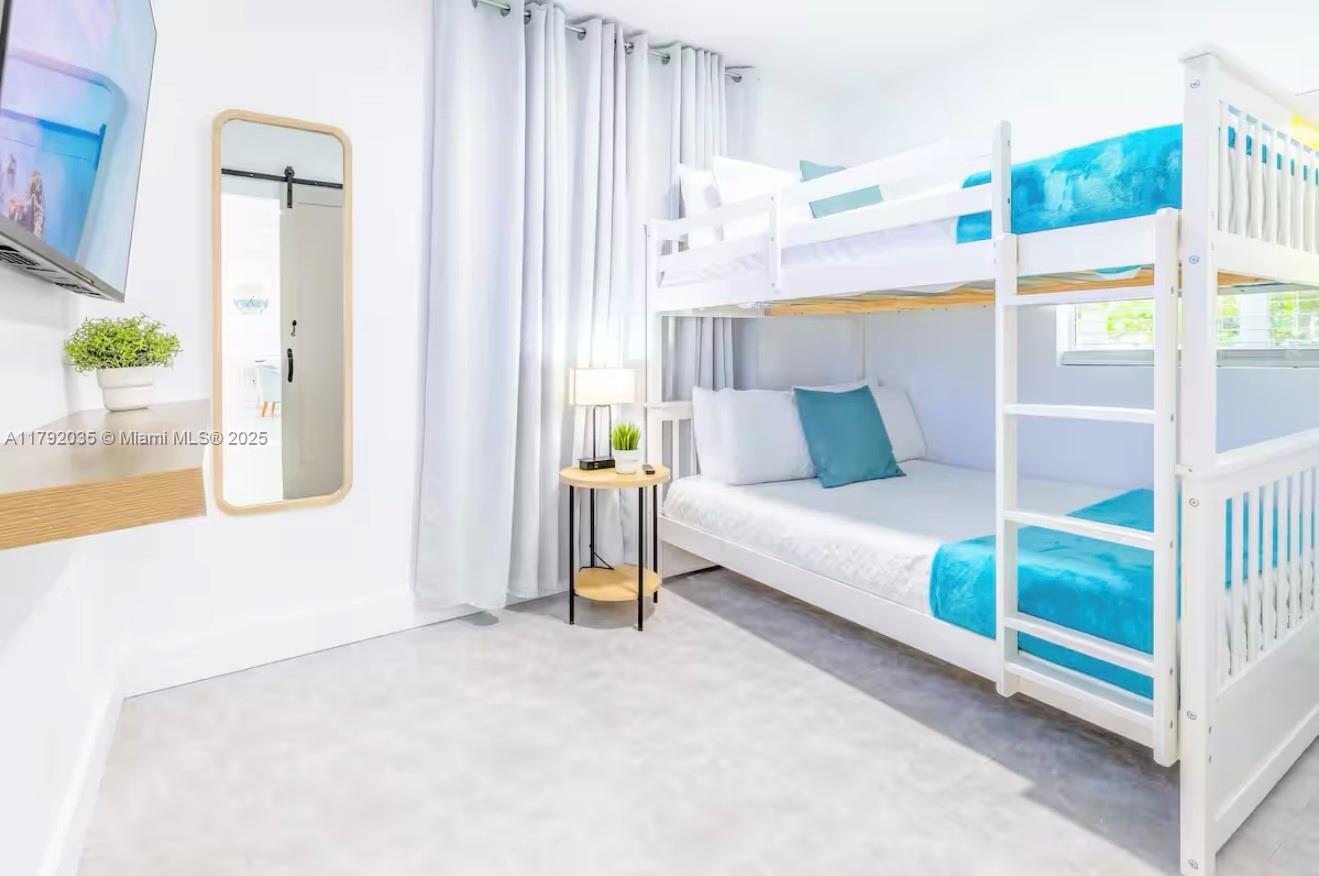 COLLEGE PARK - Residential Lease