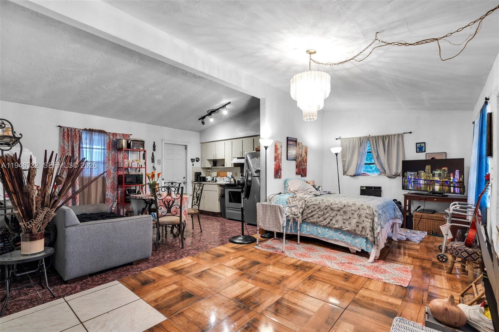 BERTHA PARK - Residential