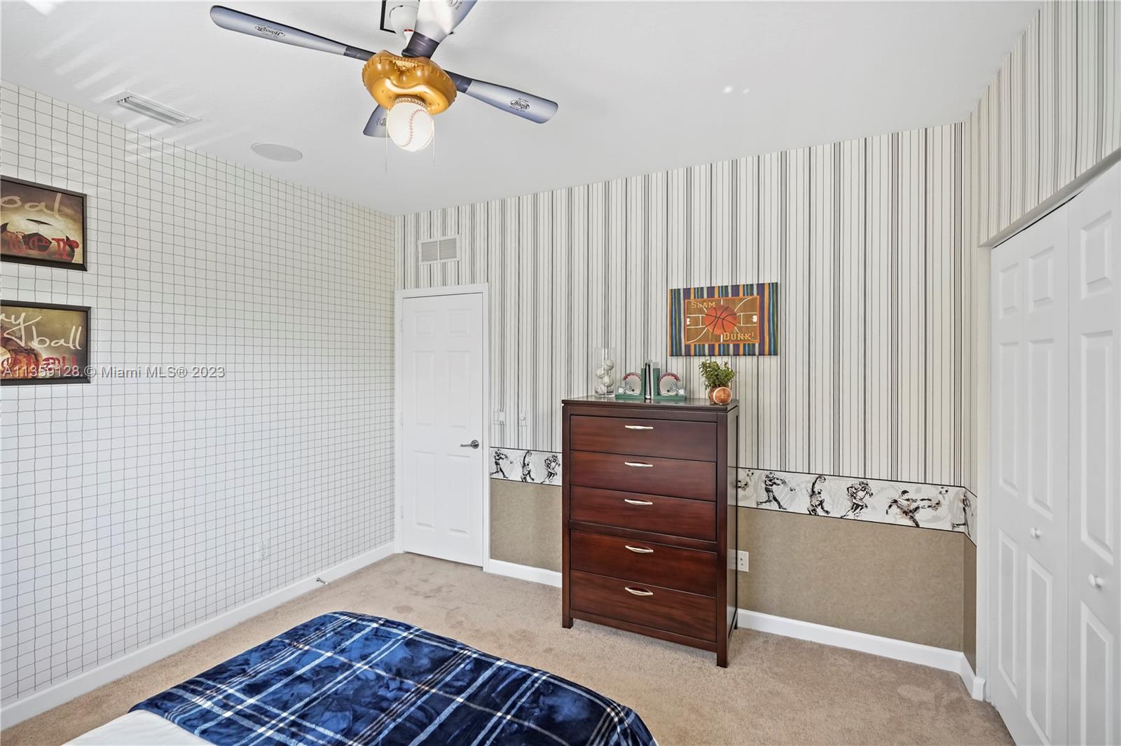 SIMONTON COURT - Residential