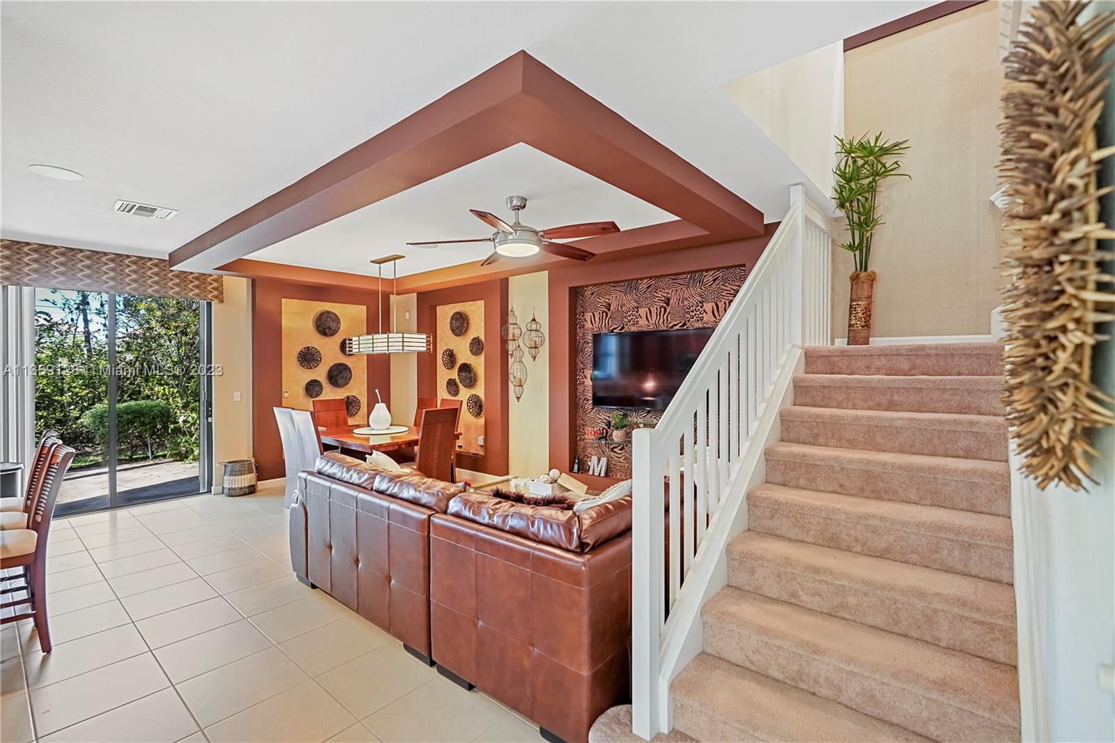 SIMONTON COURT - Residential