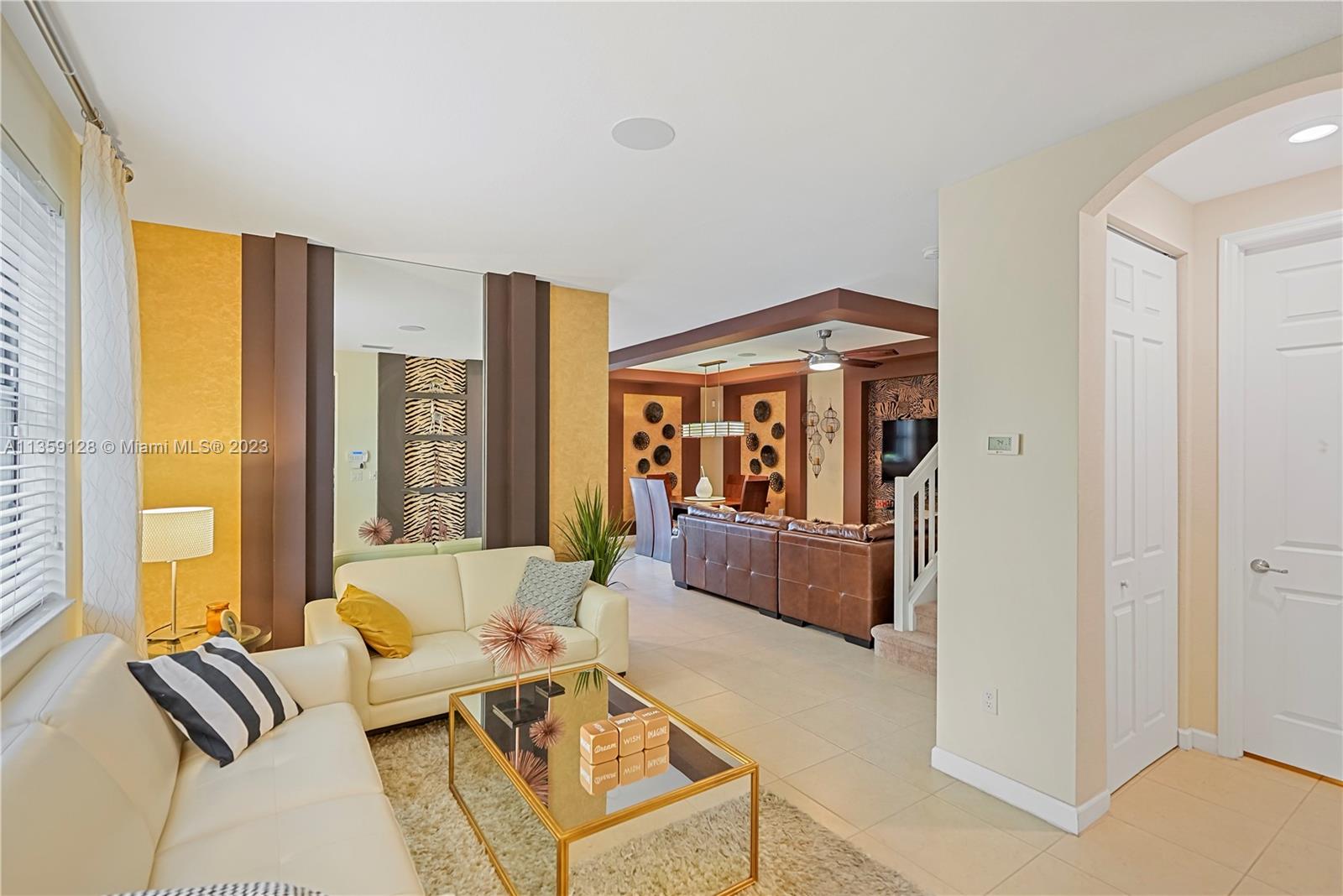 SIMONTON COURT - Residential