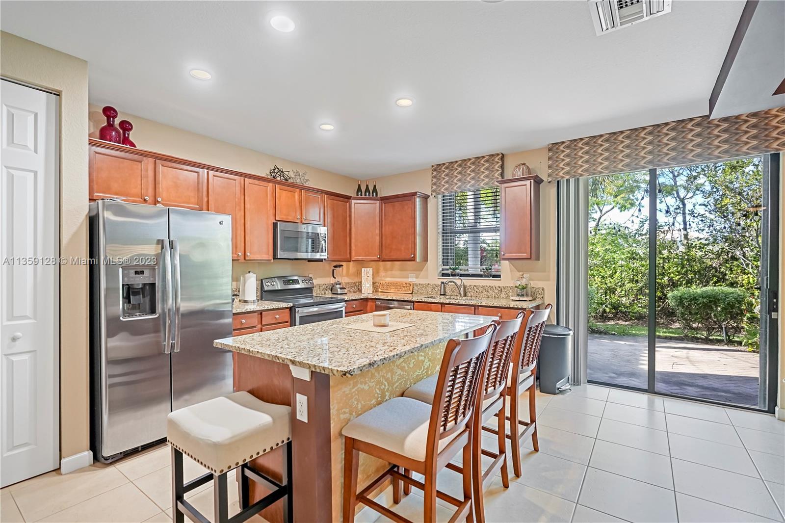 SIMONTON COURT - Residential
