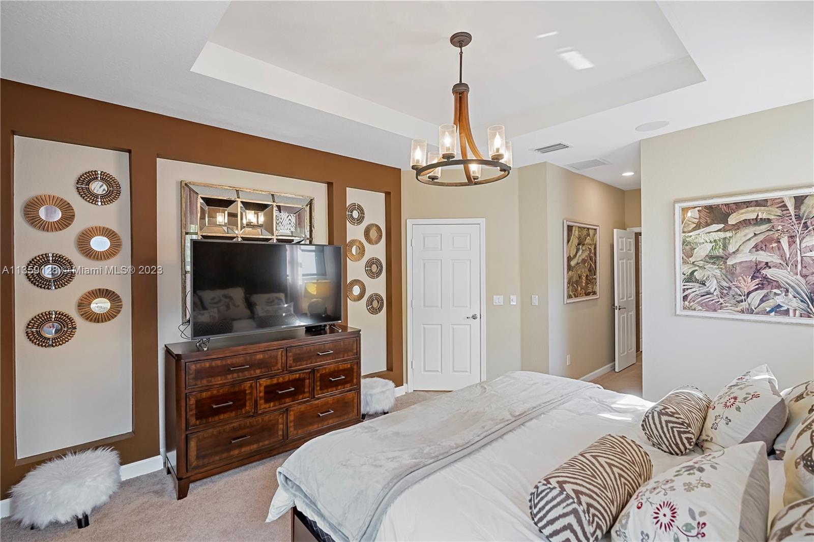 SIMONTON COURT - Residential