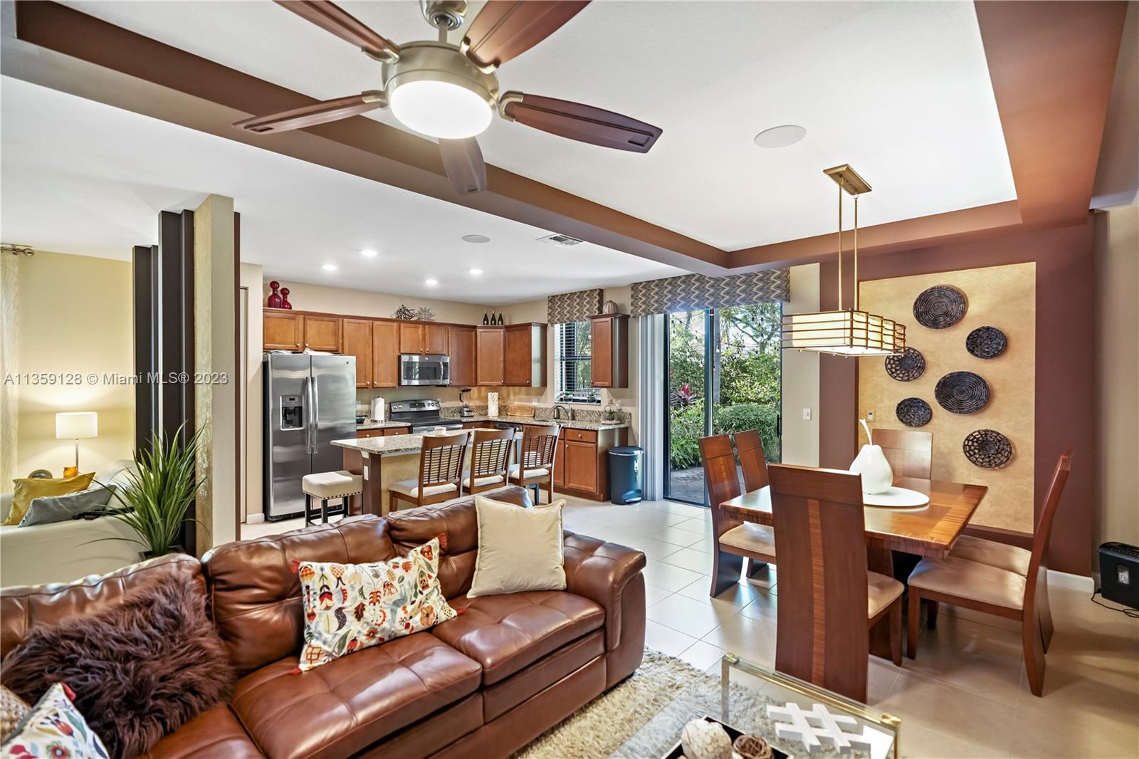 SIMONTON COURT - Residential