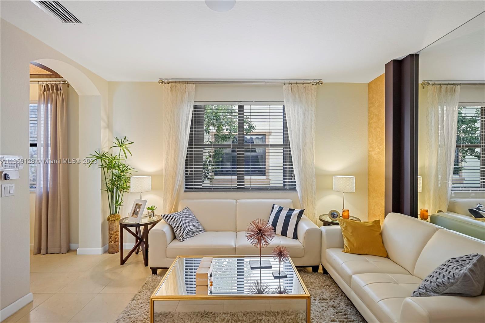 SIMONTON COURT - Residential