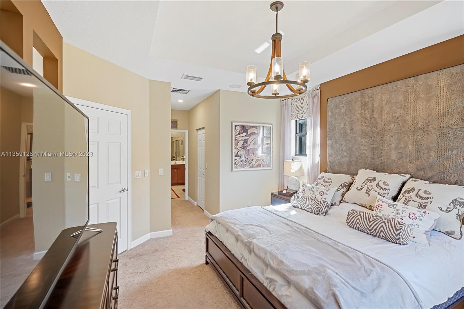 SIMONTON COURT - Residential