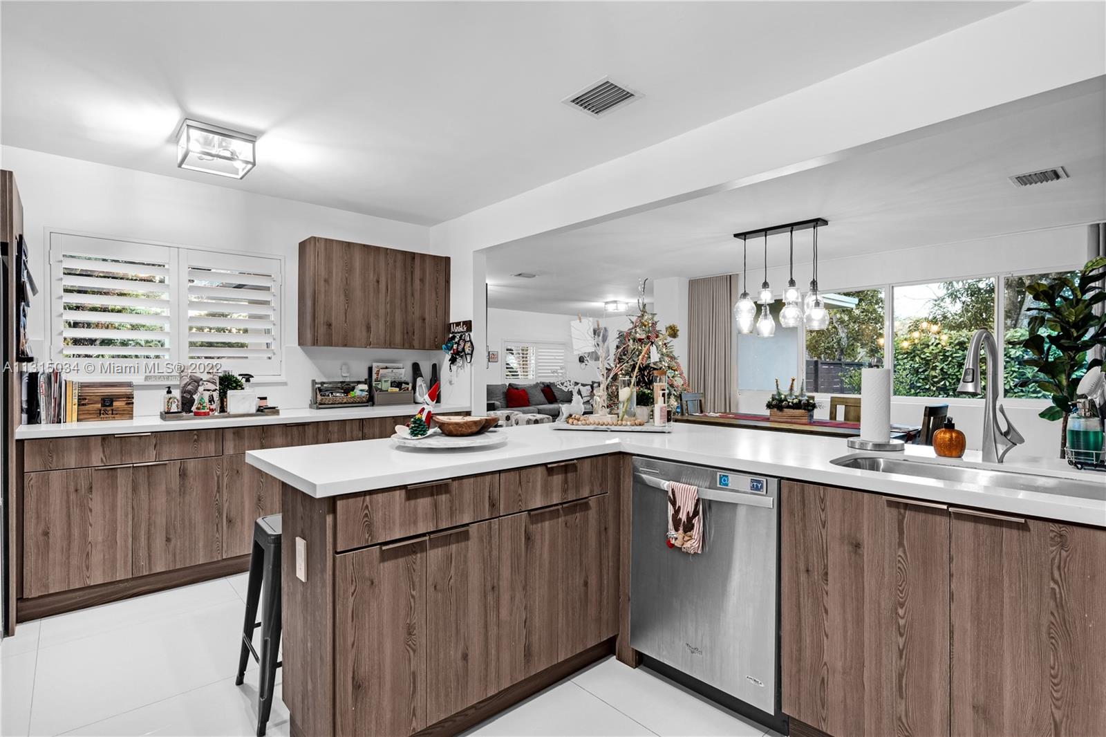 HOWARD PINES - Residential