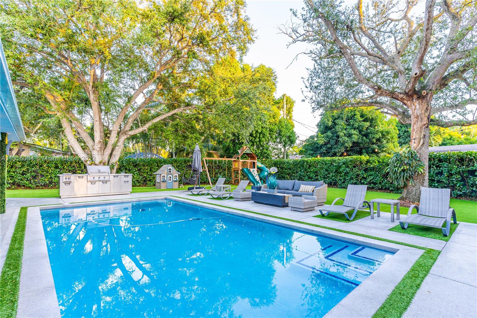 HOWARD PINES - Residential