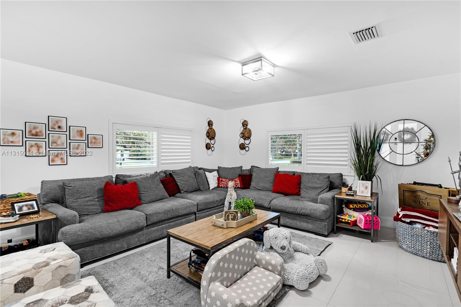 HOWARD PINES - Residential