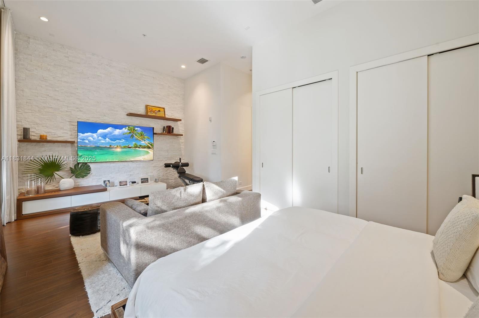 OAK LANE - Residential