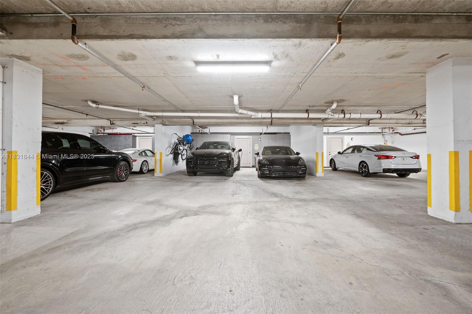 OAK LANE - Residential