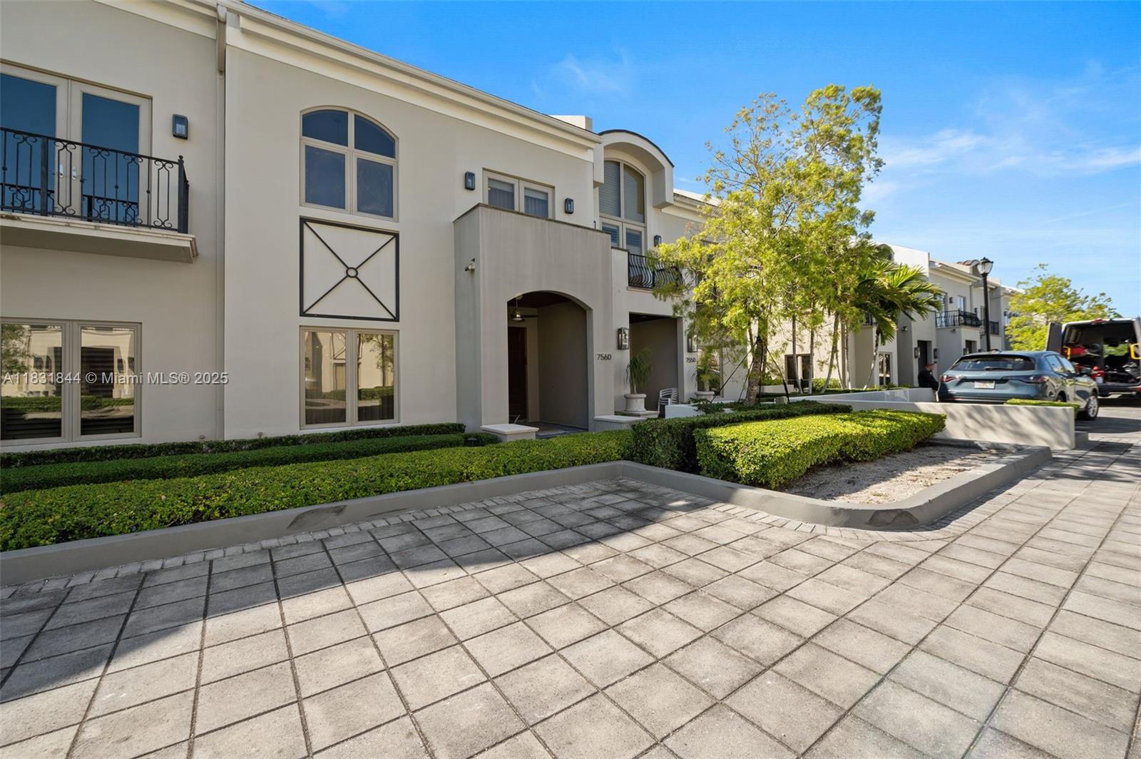 OAK LANE - Residential