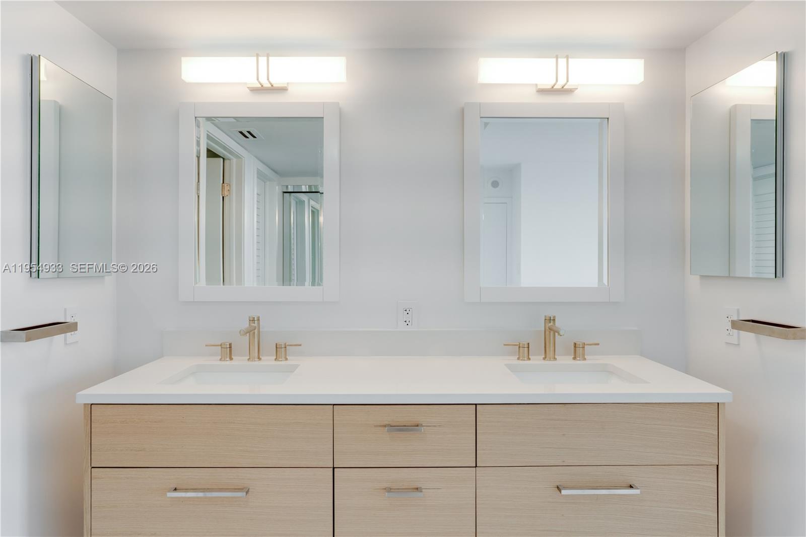 CASA DEL MAR CONDO - Residential