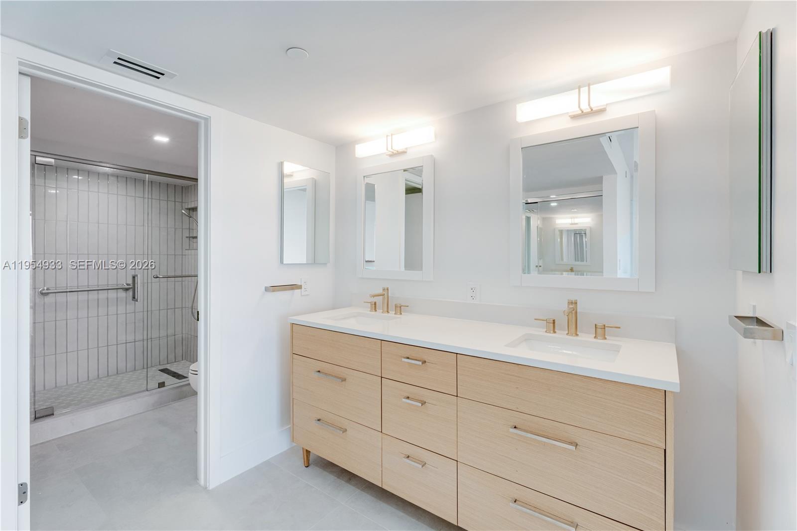 CASA DEL MAR CONDO - Residential