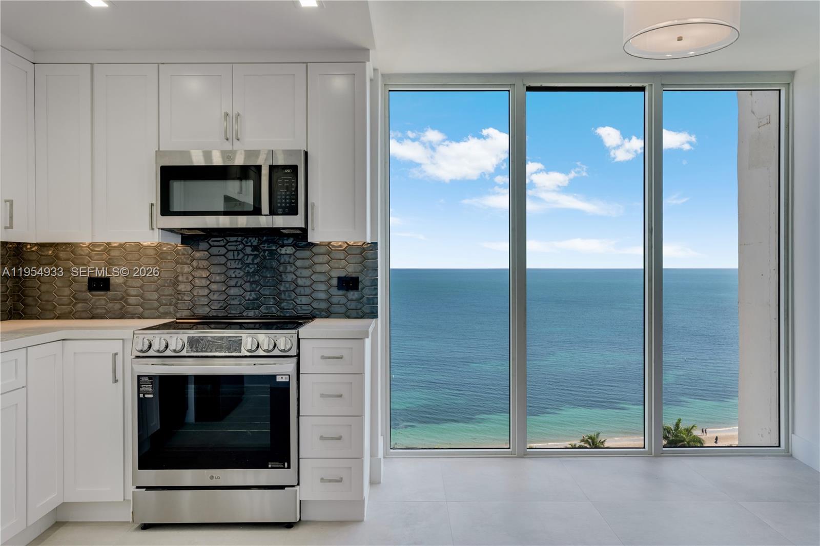 CASA DEL MAR CONDO - Residential