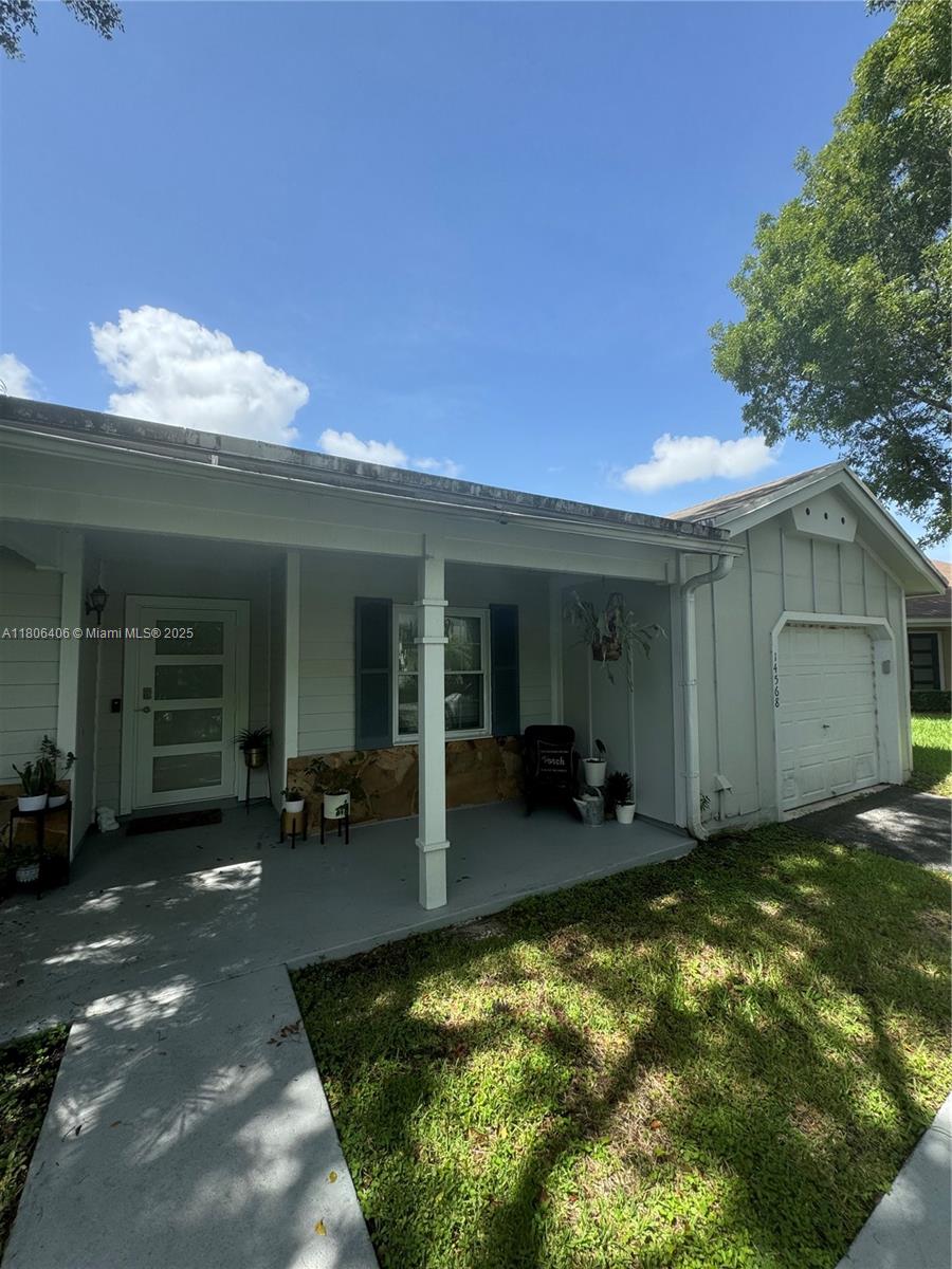 Rental Property at 14568 Sw 142nd Ct Cir S, Miami, Broward County, Florida - Bedrooms: 3 
Bathrooms: 2  - $3,200 MO.