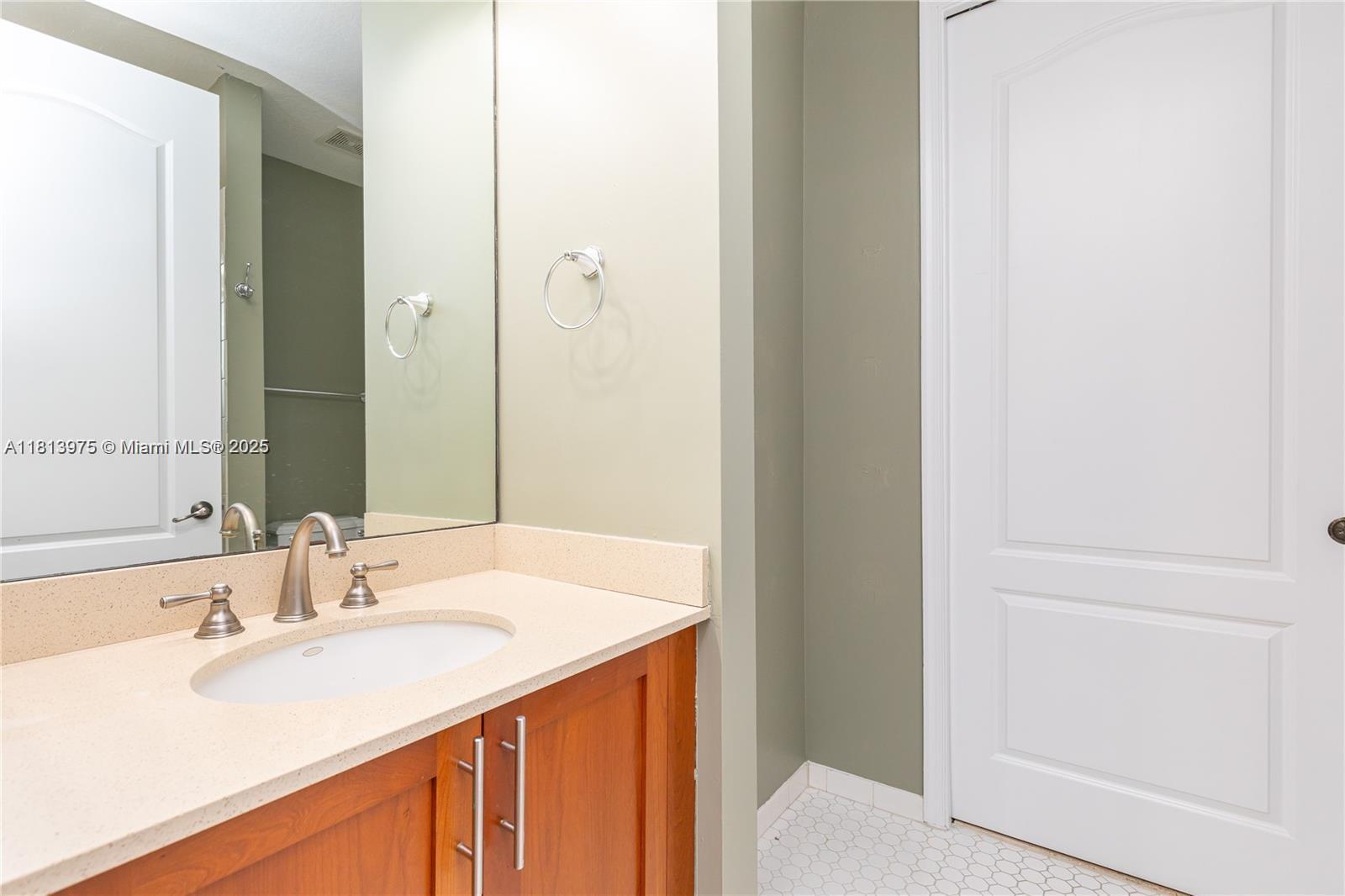VILLAGE AT SAILBOAT BEND - Residential Lease