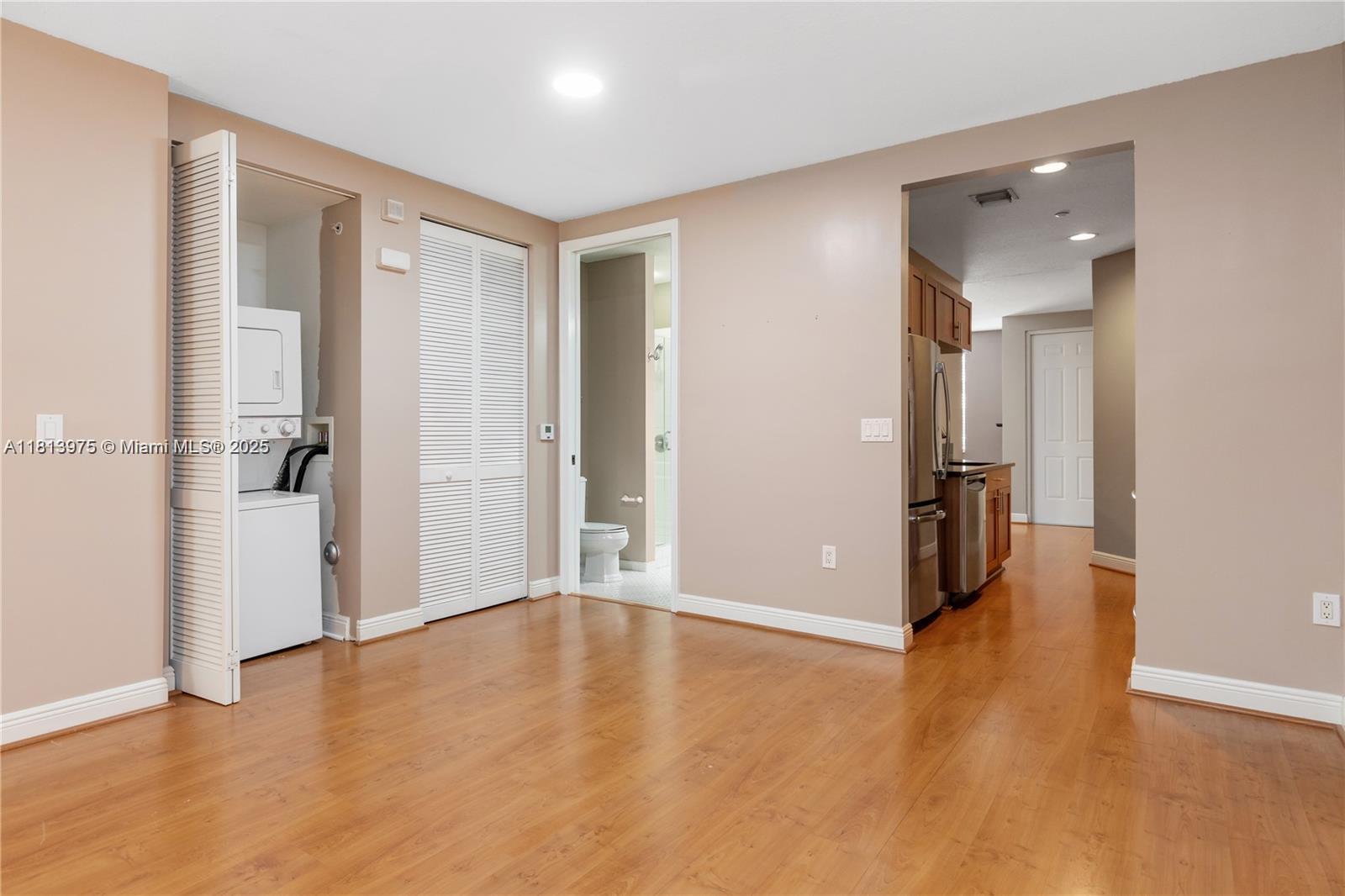 VILLAGE AT SAILBOAT BEND - Residential Lease