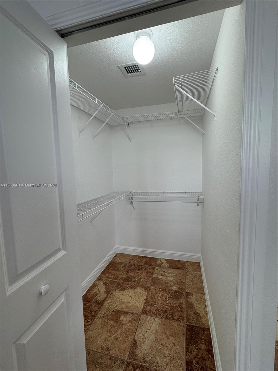 THE LUXOR RESIDENCES COND - Residential Lease