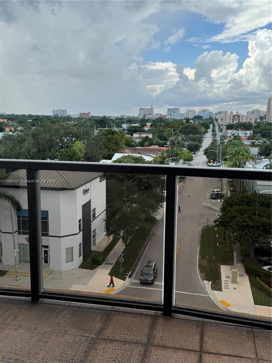 THE LUXOR RESIDENCES COND - Residential Lease