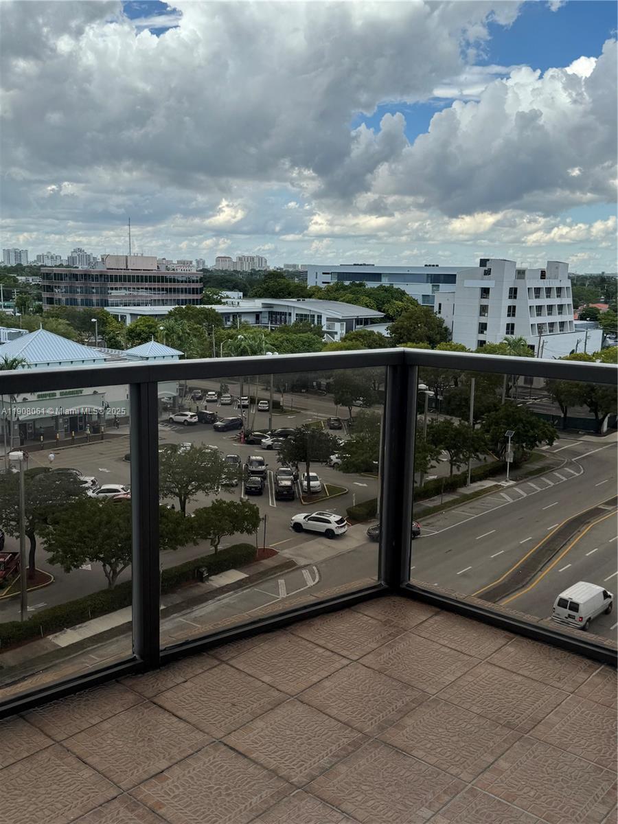 THE LUXOR RESIDENCES COND - Residential Lease