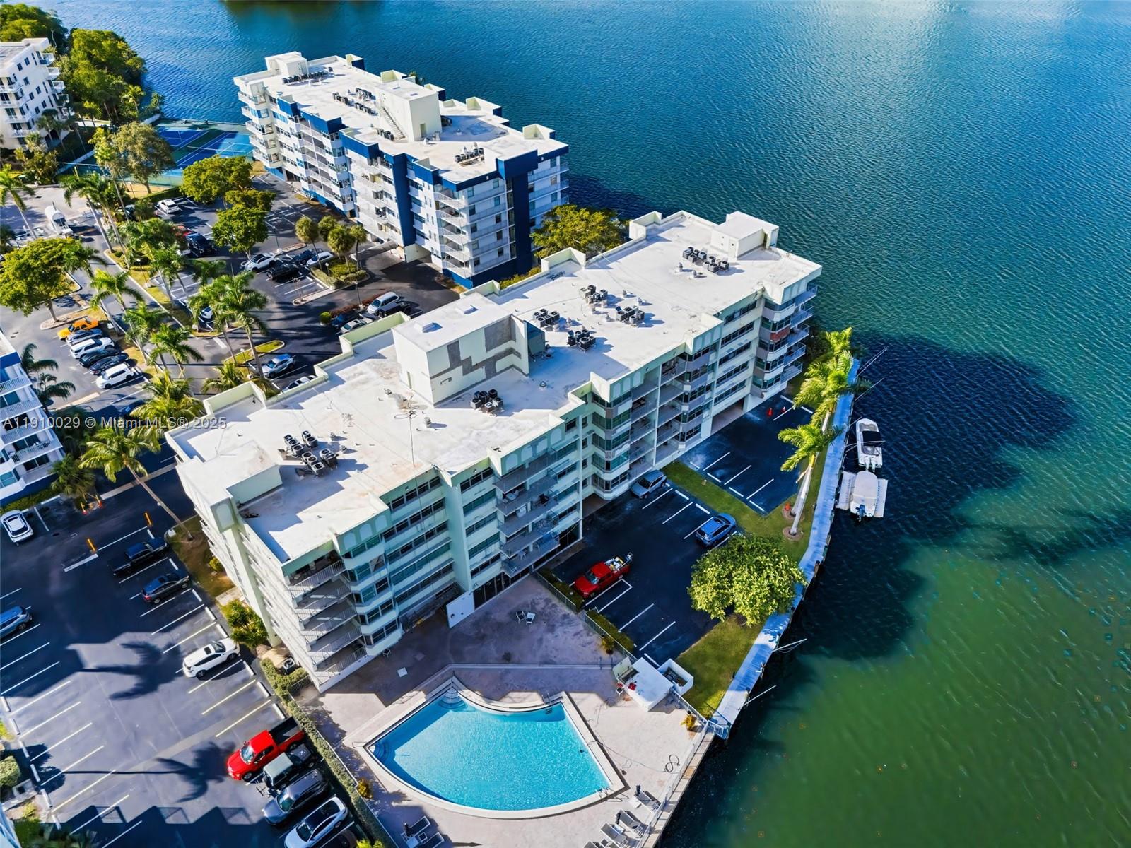 REEF NORTH CONDO - Residential