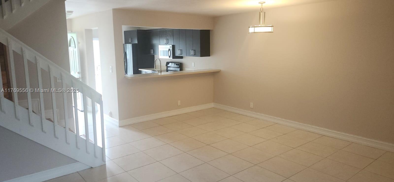 Photo 1 of 765 Crystal Lake Dr 765, Deerfield Beach, Florida, $2,360, Web #: 11769556