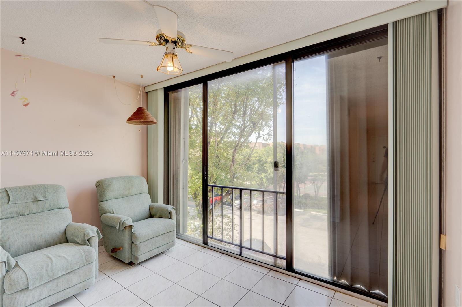 Investment Opportunity! 2/2 1086 sqft, only one owner, owner is motivated! Location, location, location! Central Miami, next to popular malls, highways, 826, 836, Turnpike, Flagler St, 87 Ave, magnet schools, well known restaurants. Call listing agent to schedule appt. Appt only. 20 min to MIA Airport, 25 min to SOBE, FIU 10min away, 8st right next door. Gated community, pool, tennis court, basket ball court, lots of parking, quiet community.