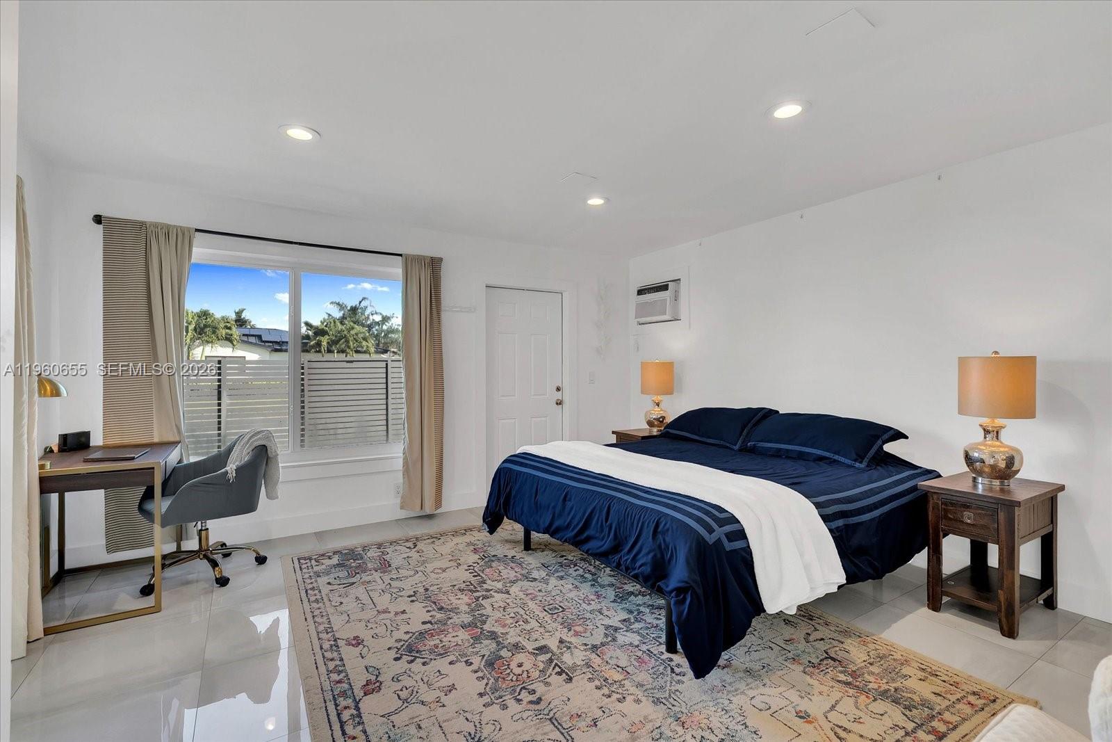 CYPRESS COVE ESTS SEC 3 - Residential