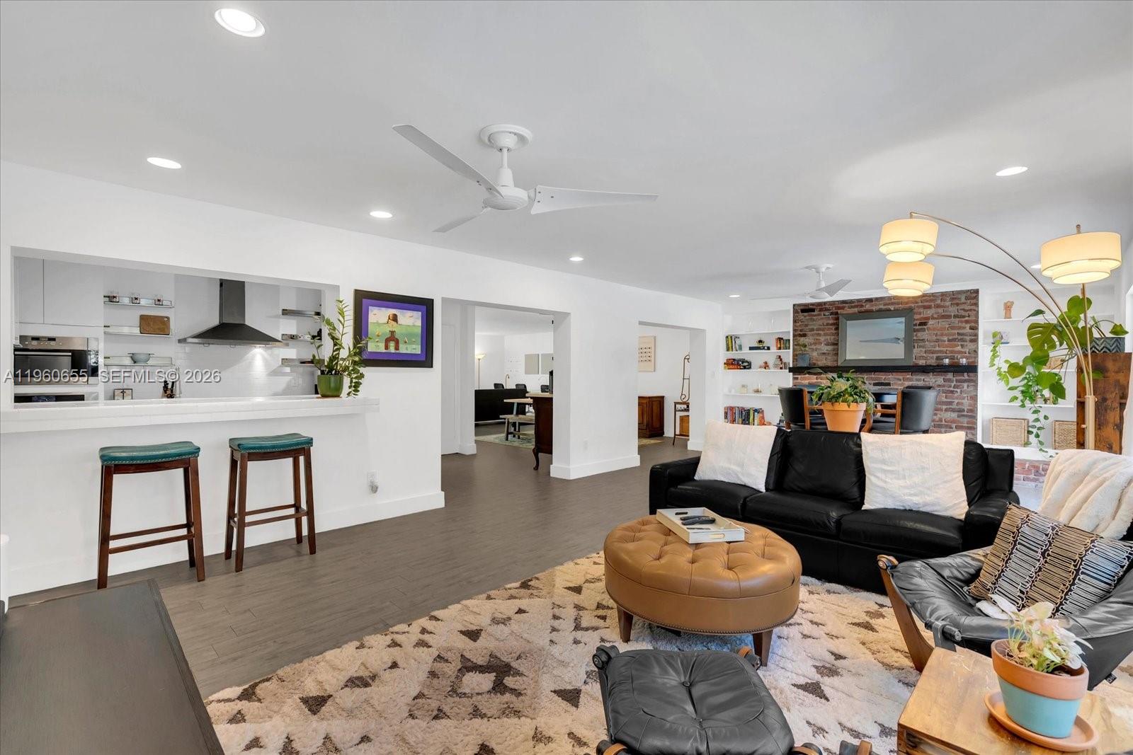 CYPRESS COVE ESTS SEC 3 - Residential