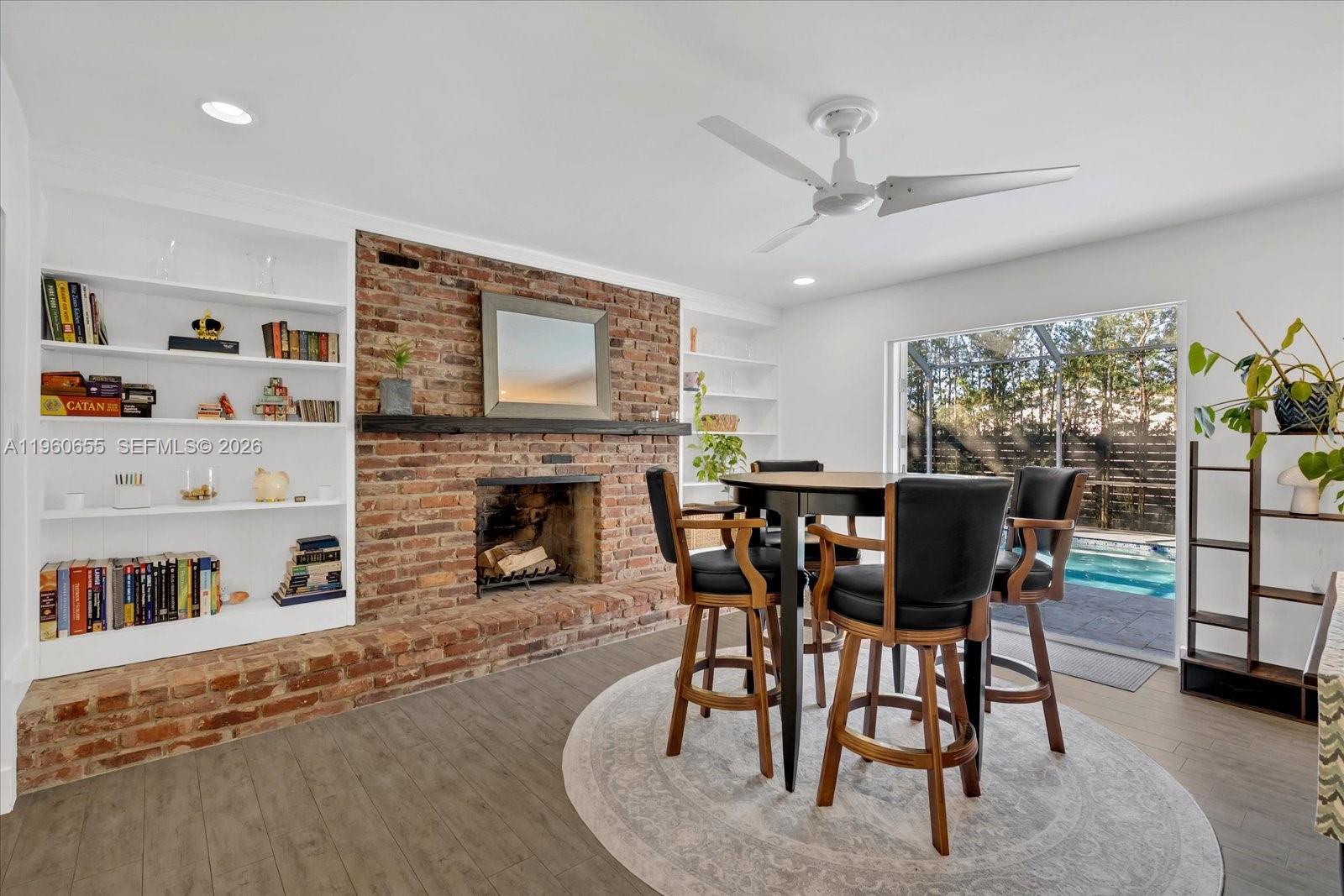 CYPRESS COVE ESTS SEC 3 - Residential