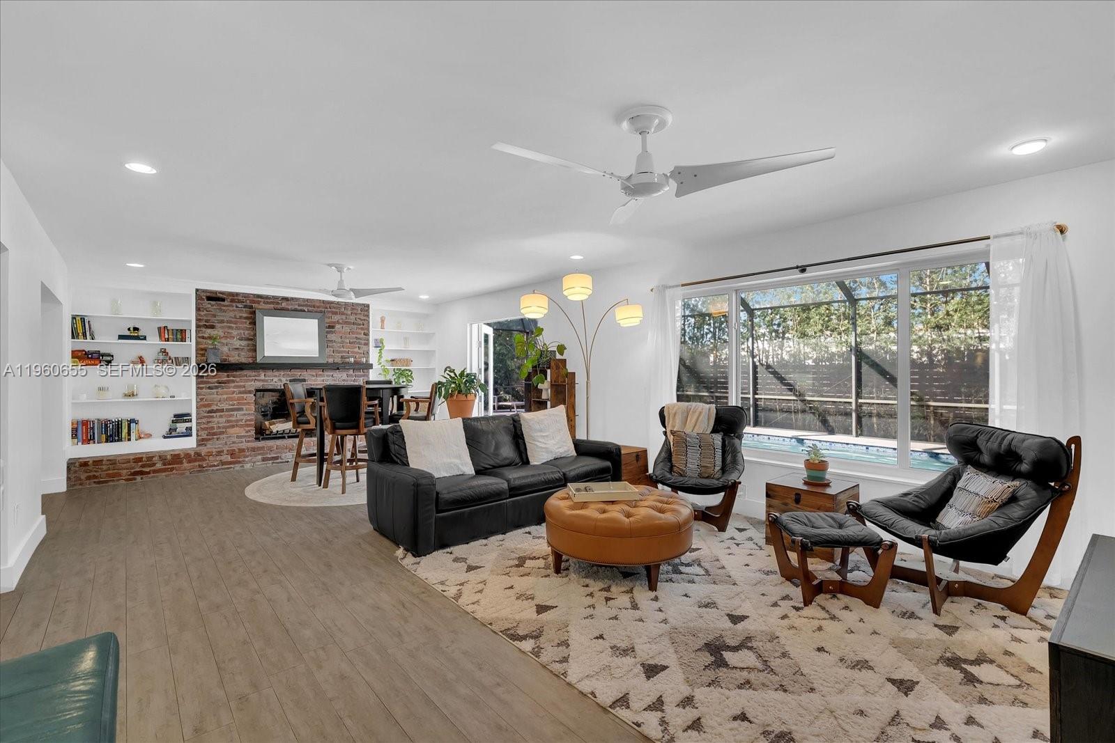 CYPRESS COVE ESTS SEC 3 - Residential