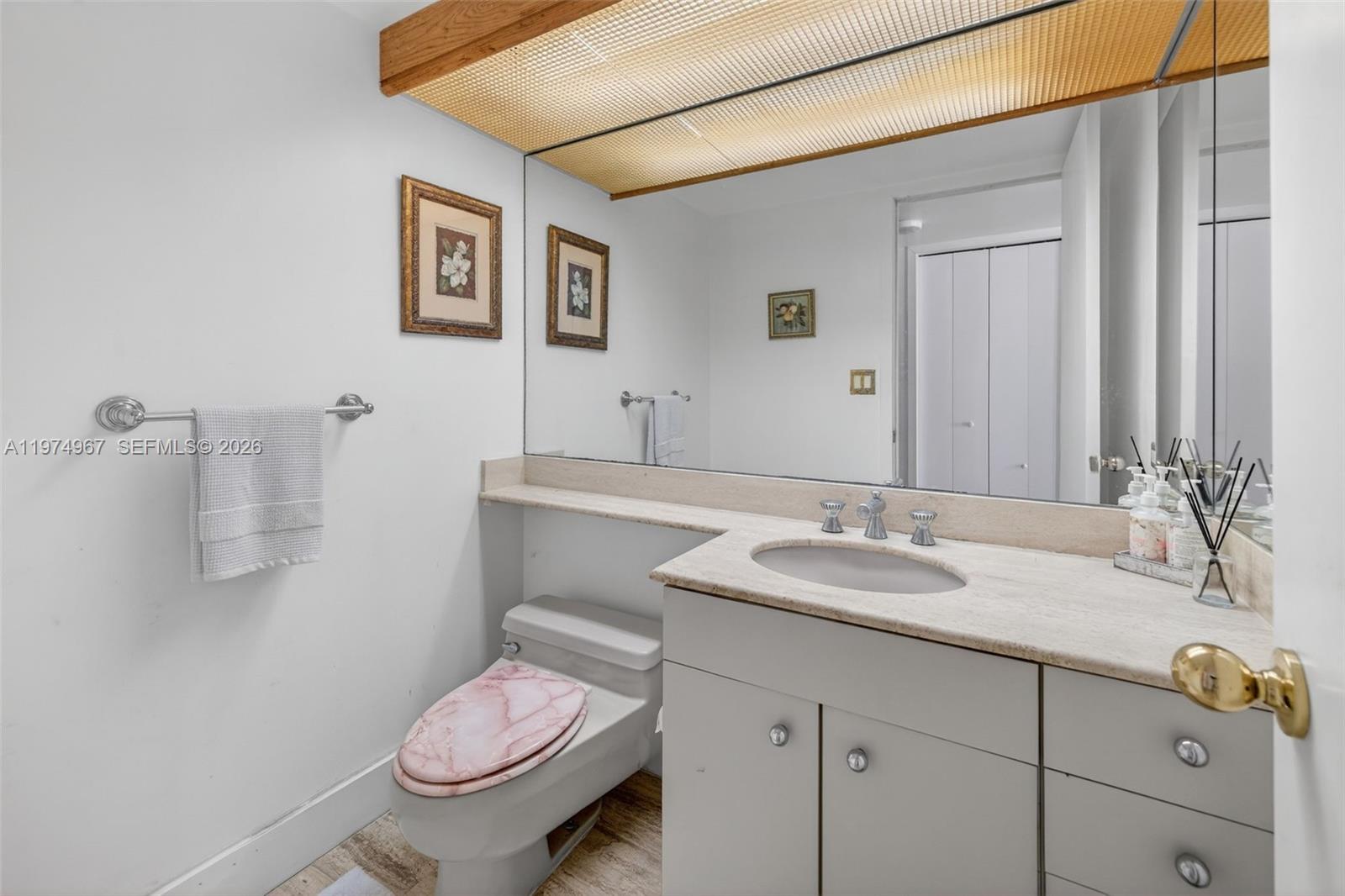 TURNBERRY TOWERS CONDO - Residential