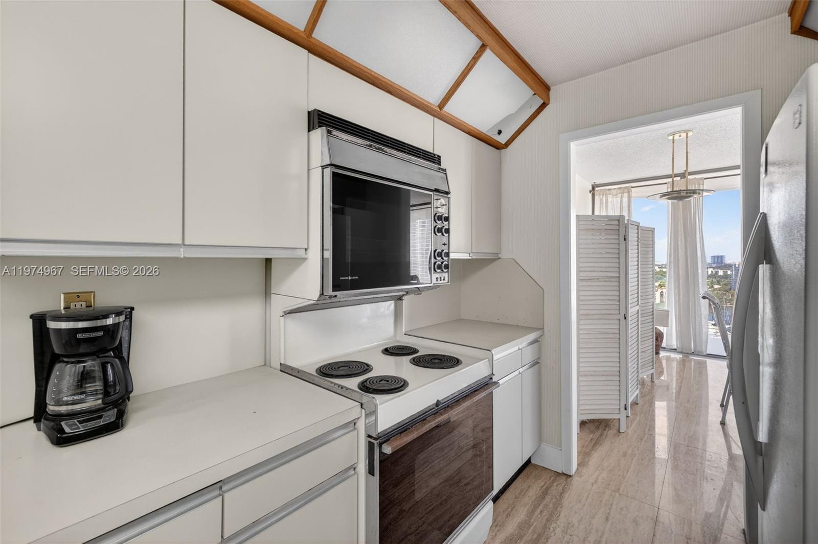 TURNBERRY TOWERS CONDO - Residential