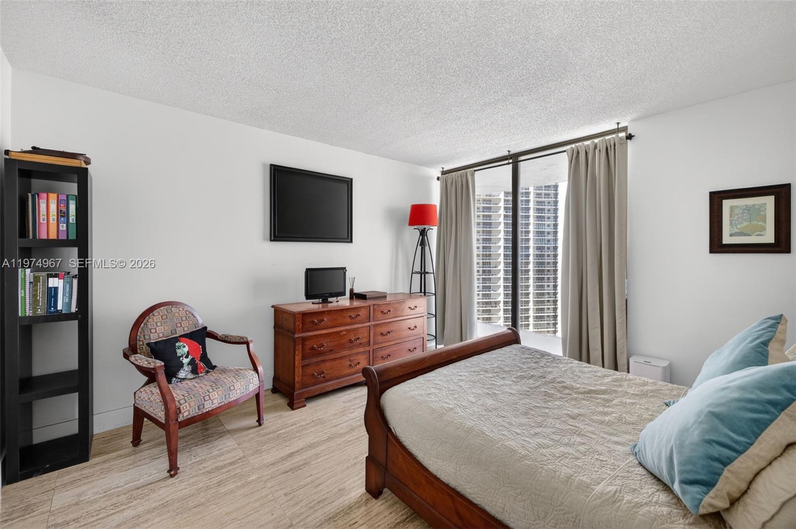 TURNBERRY TOWERS CONDO - Residential