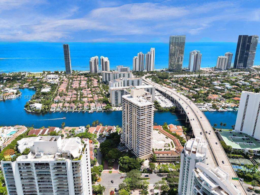 TURNBERRY TOWERS CONDO - Residential