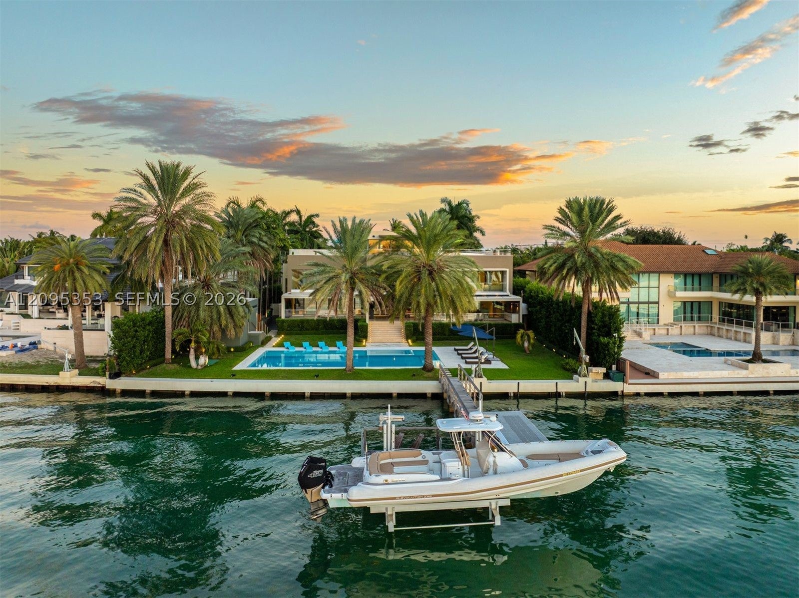 360 Harbor Dr