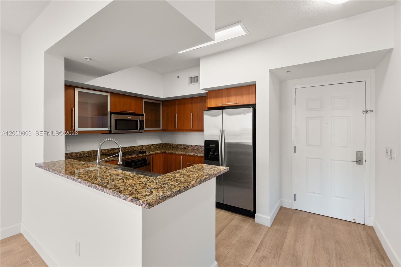 PUERTA DE PALMAS CONDO - Residential