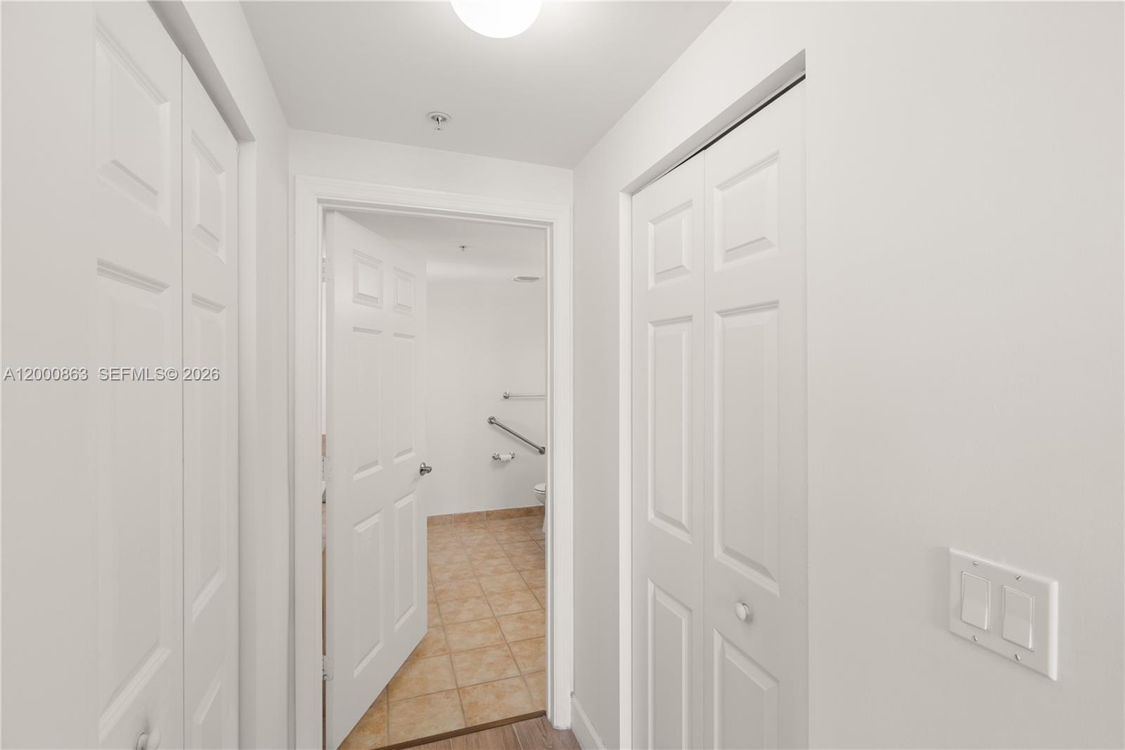 PUERTA DE PALMAS CONDO - Residential