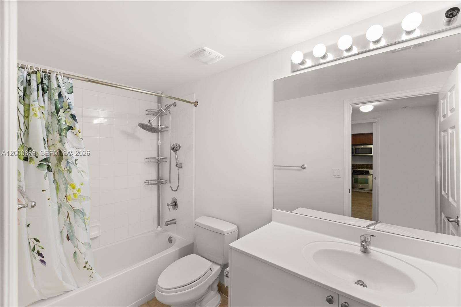 PUERTA DE PALMAS CONDO - Residential